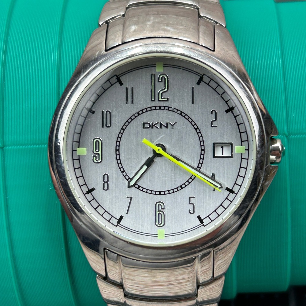 DKNY NY-1081 Mens Stainless Steel Watch Silver Dial Date Neon Hand 50M 38mm